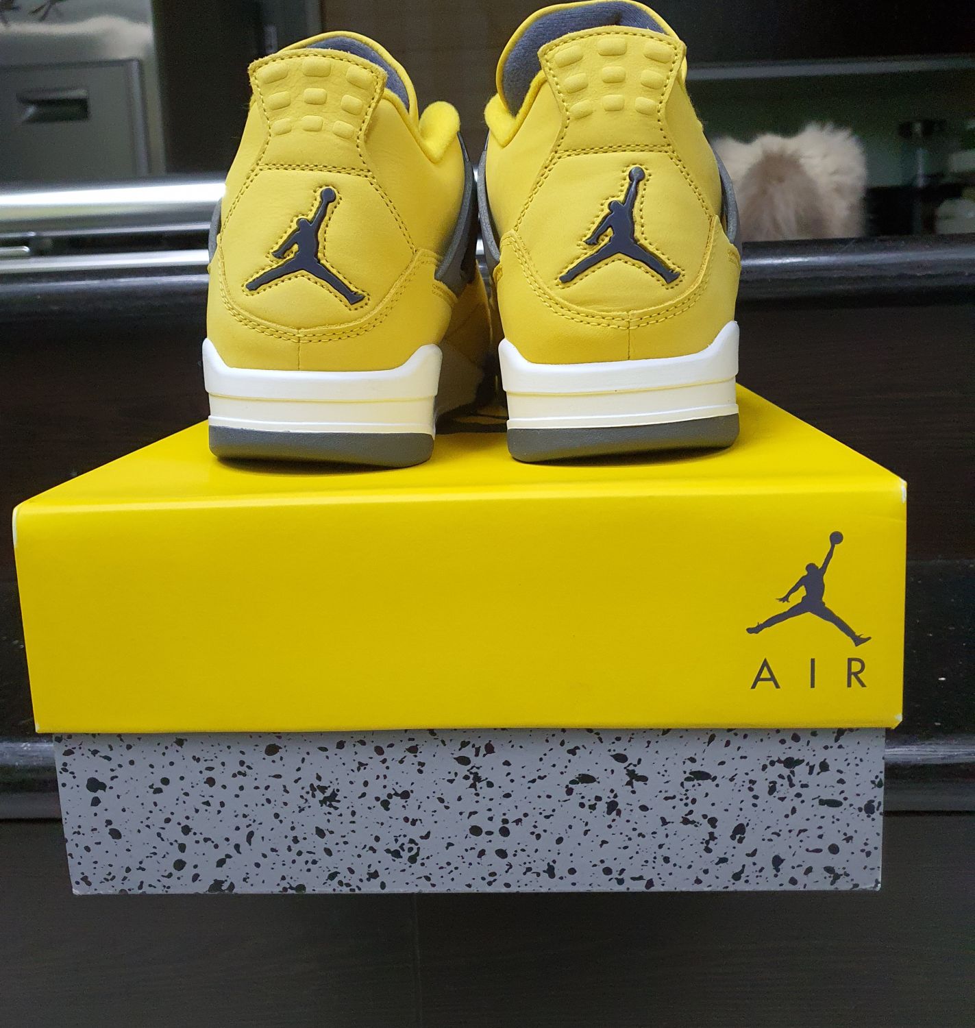 Jordan 4 Retro Lightning (2021) | AfterMarket