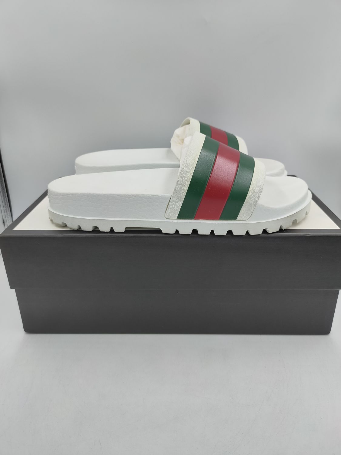 Gucci web hot sale slides white