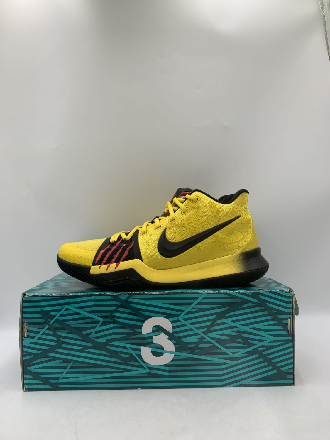 Nike Kyrie 3 Mamba Mentality Bruce Lee | AfterMarket