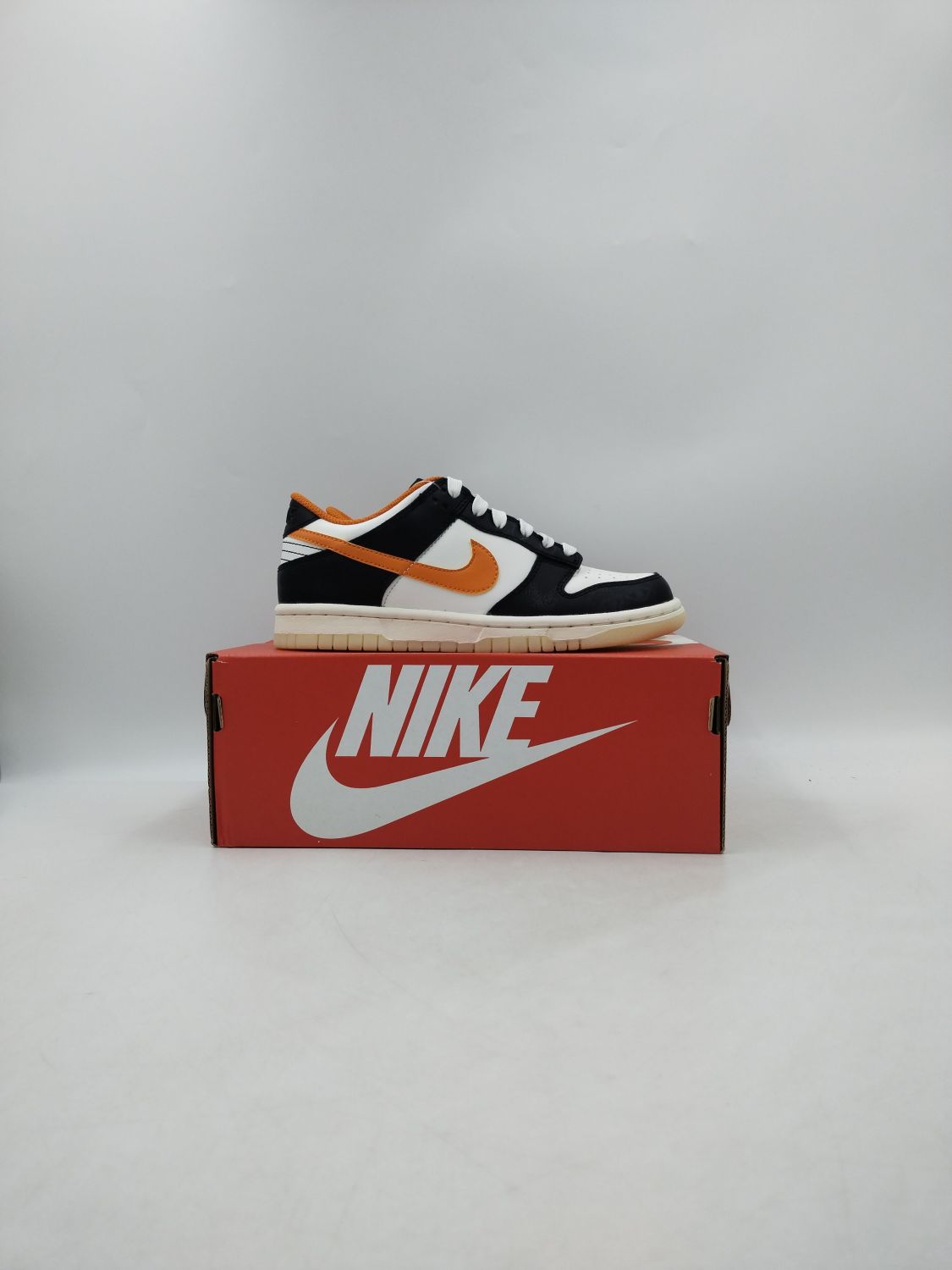 Nike Size 6 GS Dunk Low Halloween Orange Black 2021 PRM DO3806-100