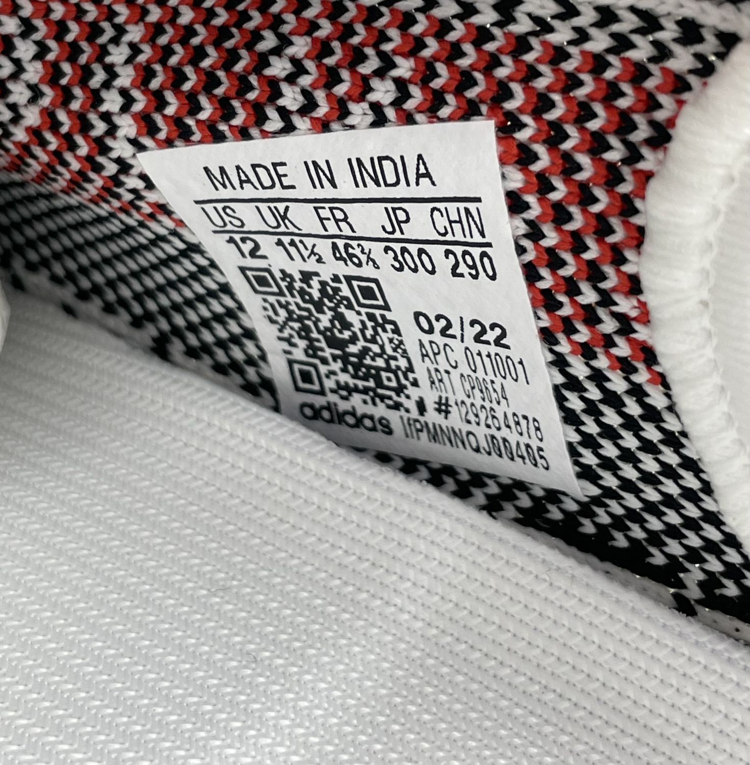 Yeezy zebra outlet size tag