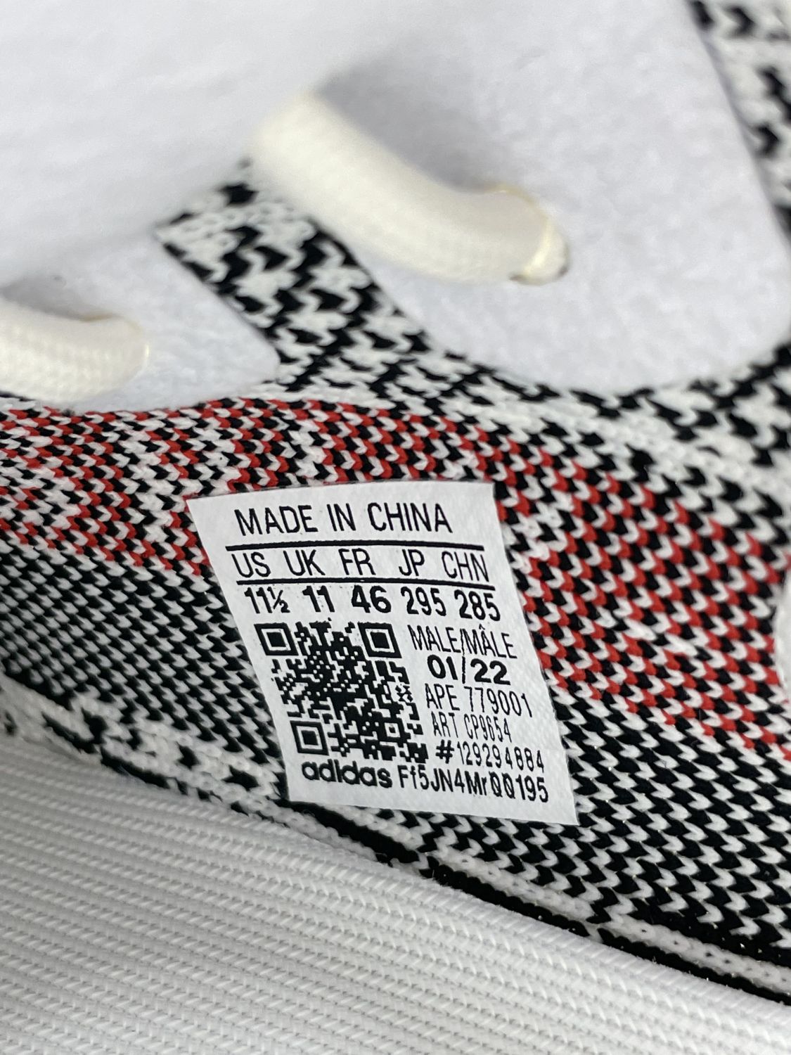 Yeezy zebra 46 discount