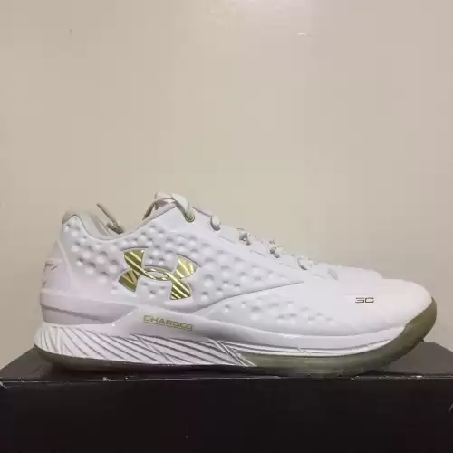 Curry 1 hotsell low white