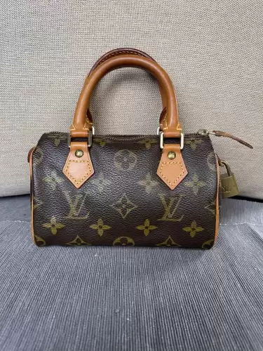 Louis Vuitton X NBA Soft Trunk Wearable Wallet Bag – ZAK BAGS